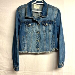 Eighty Two Denim Women’s Cropped Denim Jacket Size Large